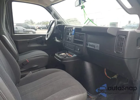 2019 Chevrolet Express 2500 Work Van z USA, uszkodzony, nr VIN 1GCWGAFG1K1343803